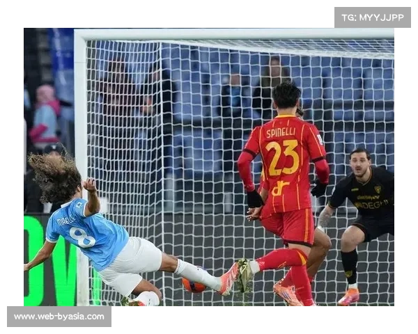 拉齐奥少两人作战仍1-0胜帕尔马，门将神扑保住三分